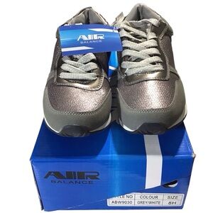 Air Balance Sneakers Womens Sz 8 H Grey White ABW9030 Gray Tags Shoes